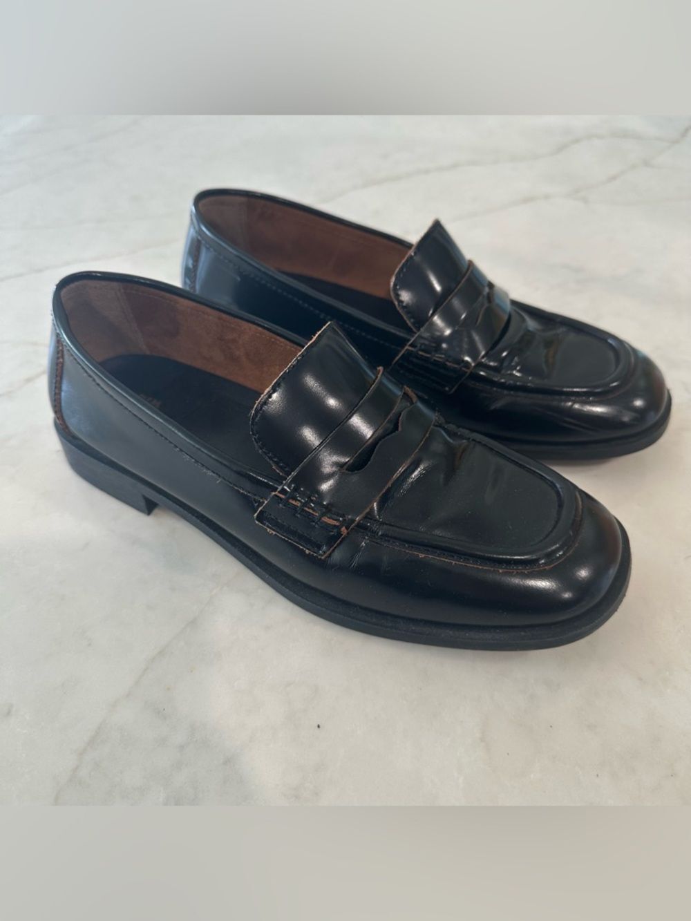 Zara 37 Black Patent Leather Penny Loafers Preppy Old Money Quiet Luxury Chic